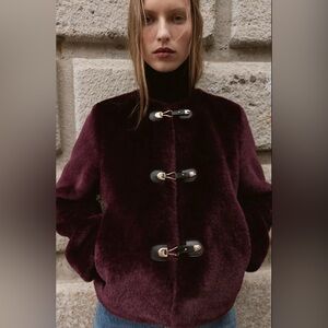 Zara 🔥🔥🔥Burgundy Faux FurJacket Size Large -NWT